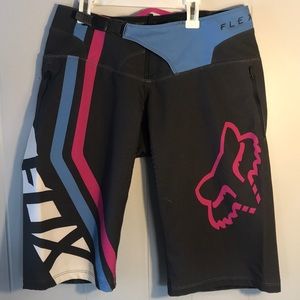 Fox Women’s FlexAir Seca Mountain Bike Short Med